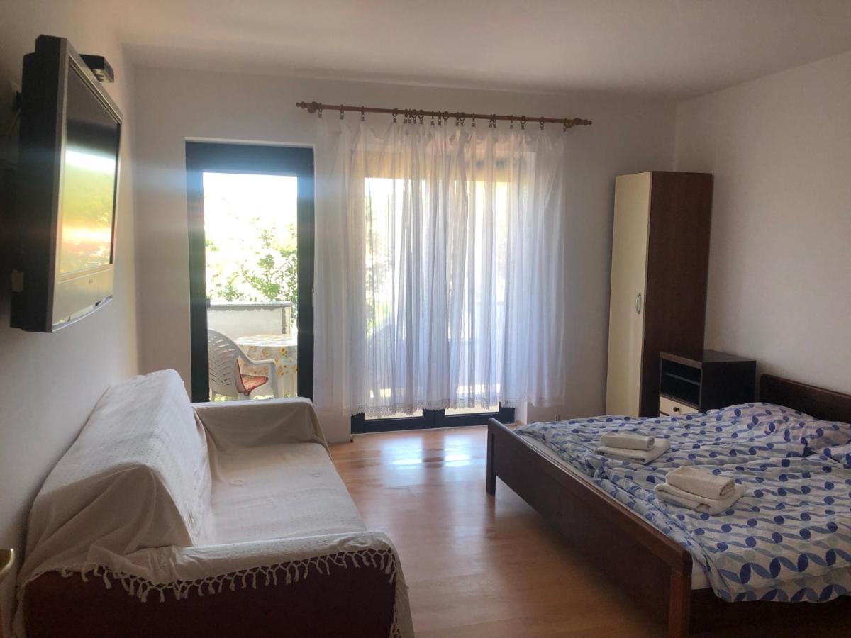 Apartments Palit Rab Pokoj fotografie